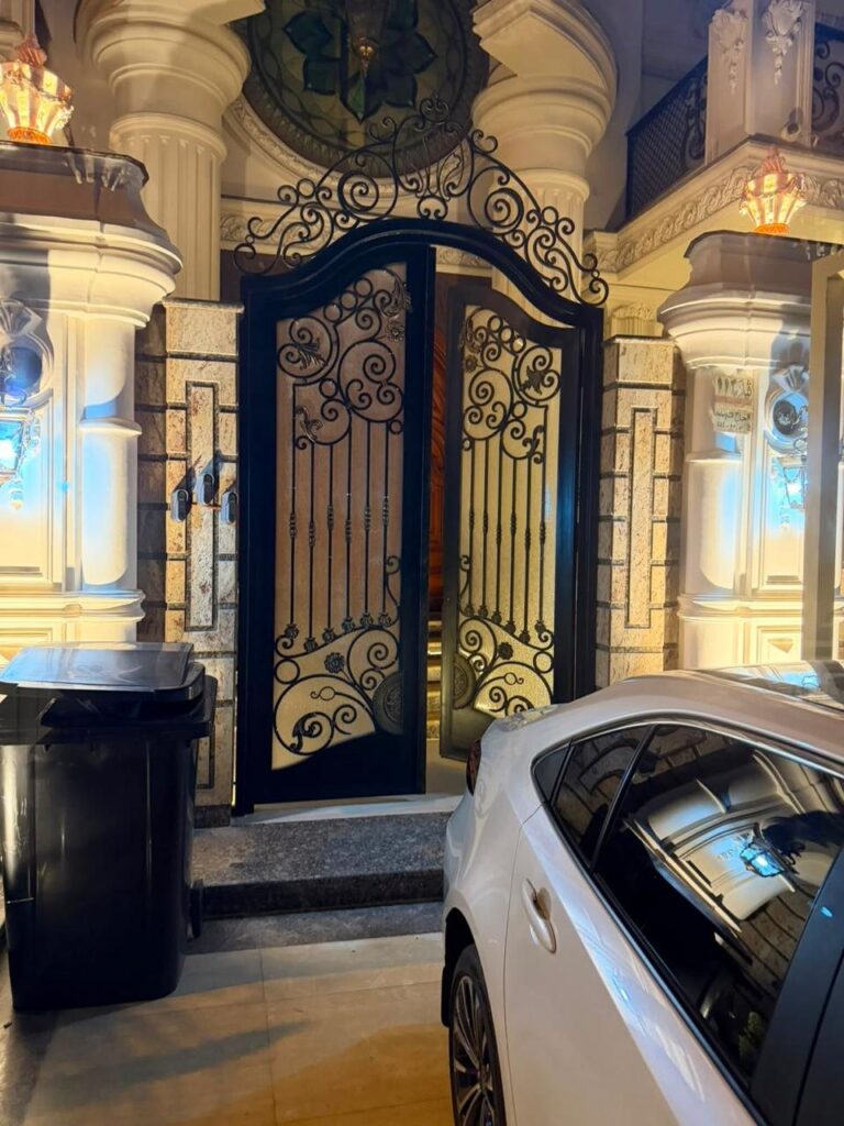 Embassy District villa, marble floors, inlays and staircases (5)