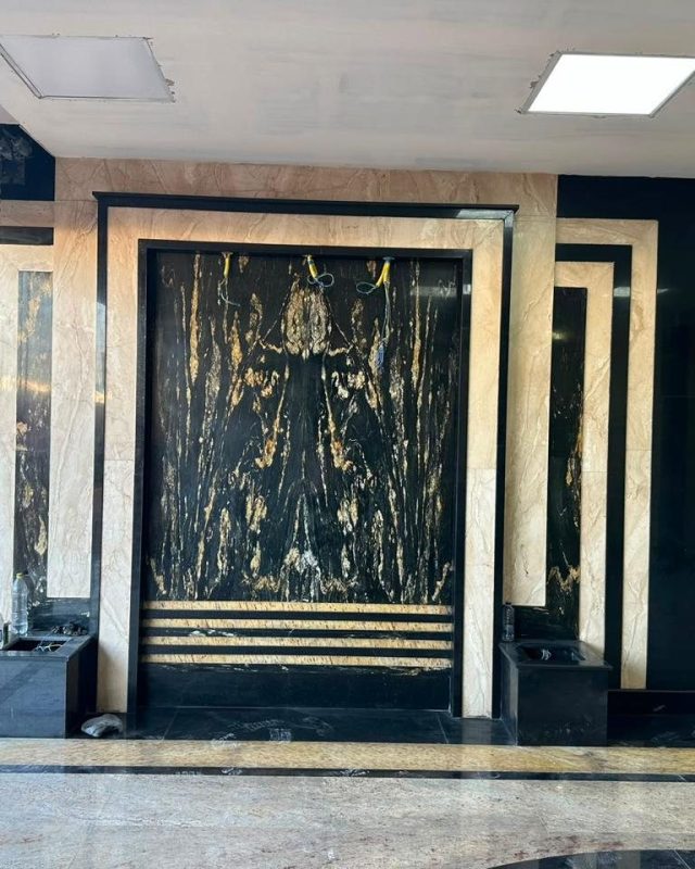 Al-Taalab factory, black and white marble corridors and inlay (4)